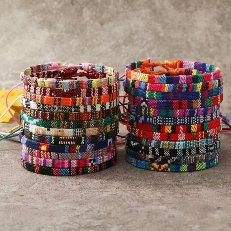 24-delige Boho Armbanden Set | Handgemaakte Kleurrijke Vriendschapsbandjes voor Mannen en Vrouwen